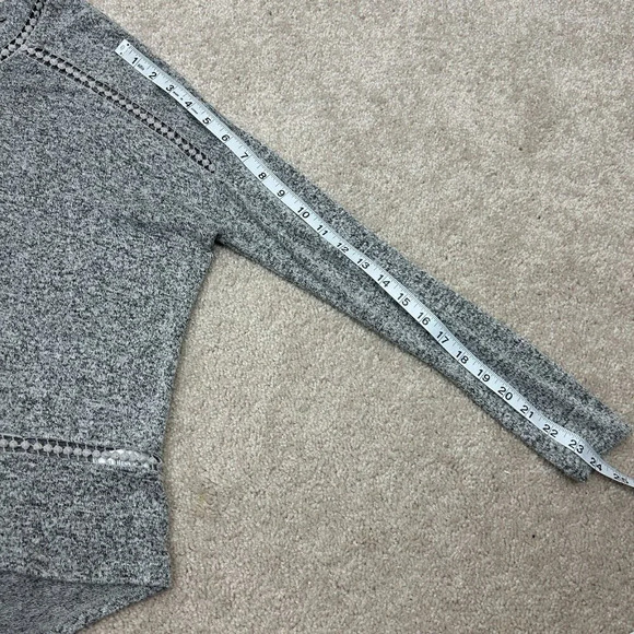 Chelsea & Violet Sweater Womens XS Gray Pullover Crochet Bohemian Boxy Ladies - Picture 11 of 13